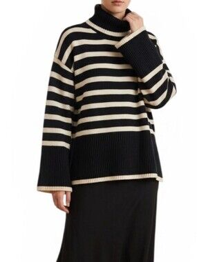Modern LuFeng Black and White Striped Heavy Turtleneck Knit Sweater M